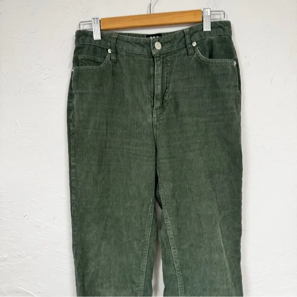 BDG Urban Outfitters Green Corduroy Mom High Rise Pants Womens 25 Fall Preppy